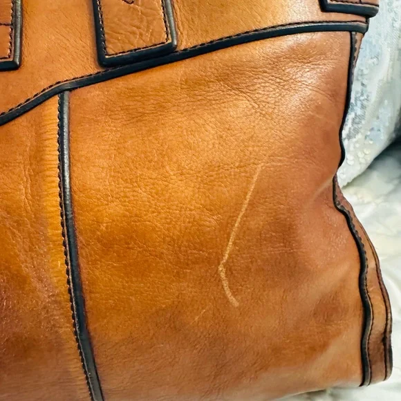 Fossil Brown Leather Tote XLarge and Great for Travel Totes